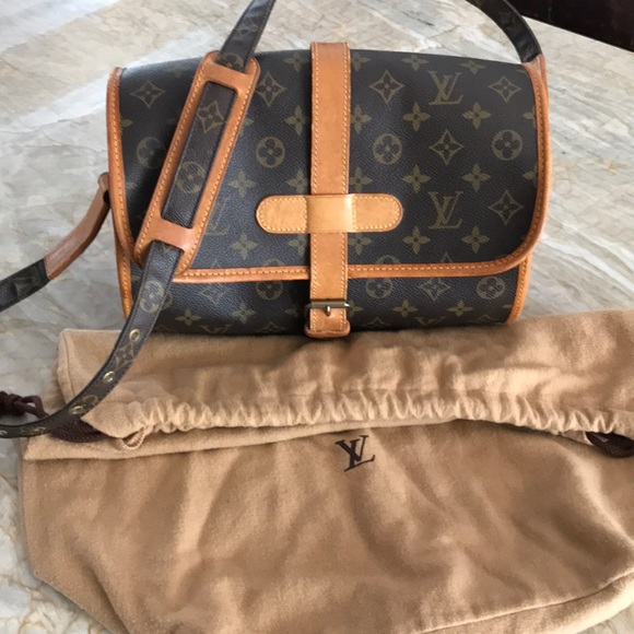 Louis Vuitton Handbags - Authentic vintage Louis Vuitton Marne bag